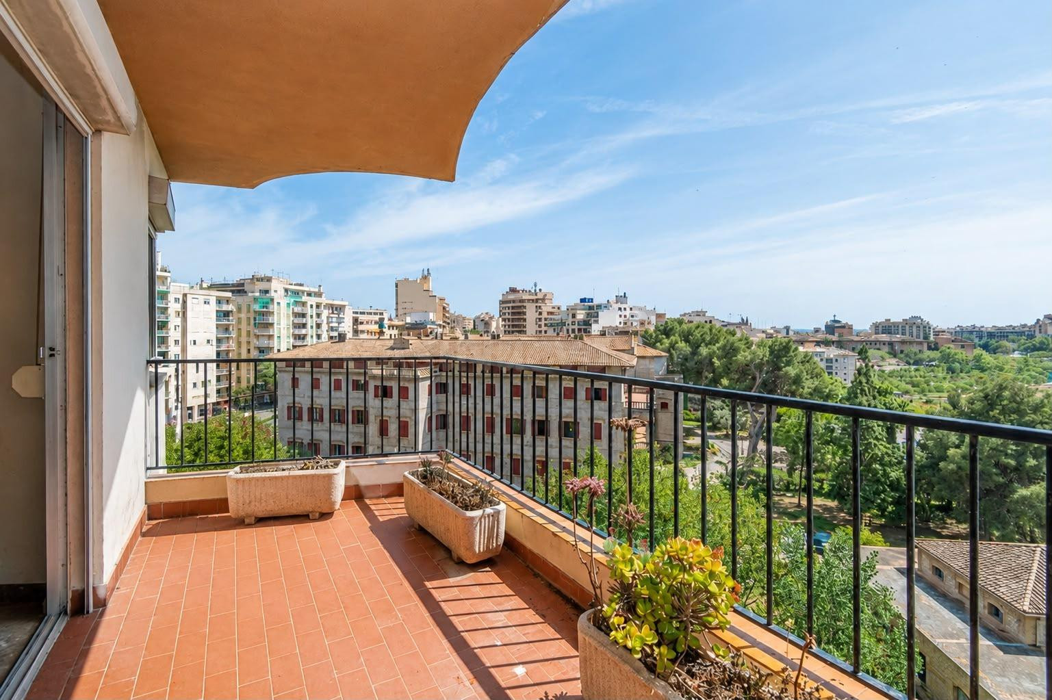 Gran piso señorial con terraza en el centro de Palma - foto 3