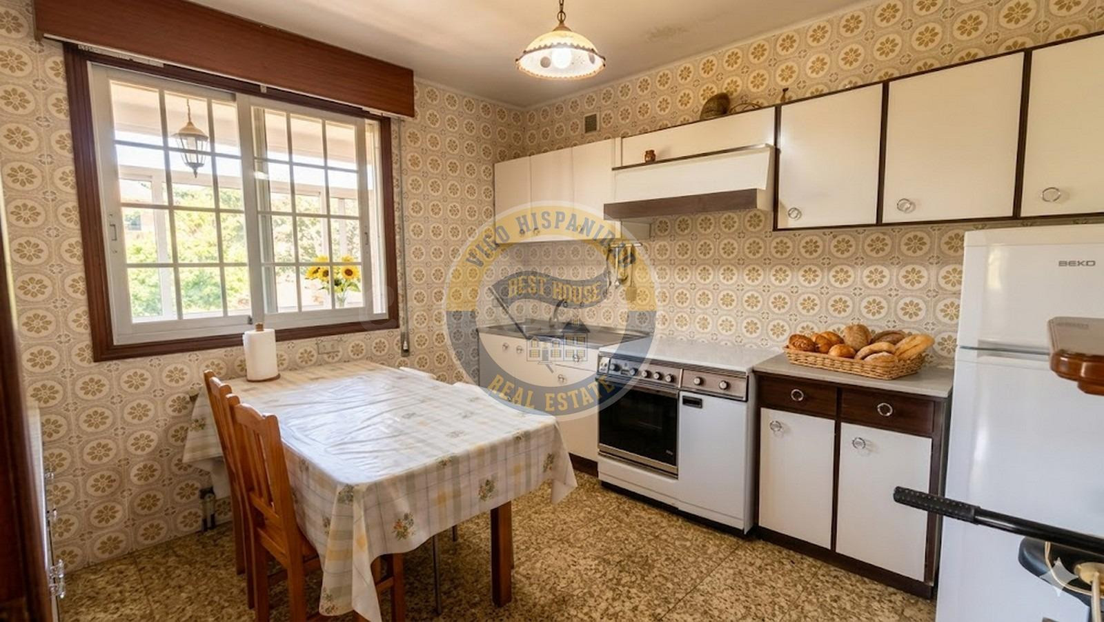 Casa pareada de tres plantas con parcela en Candeán - foto 5
