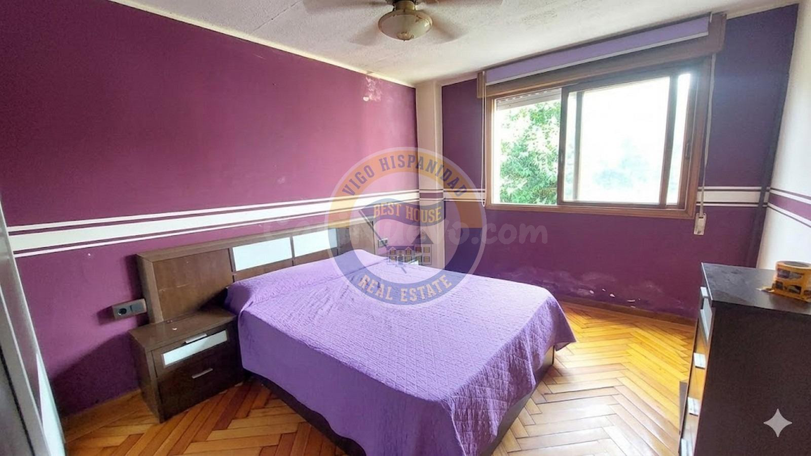 AMPLIA VIVIENDA CON GARAJE EN TRAVESÍA DE VIGO
