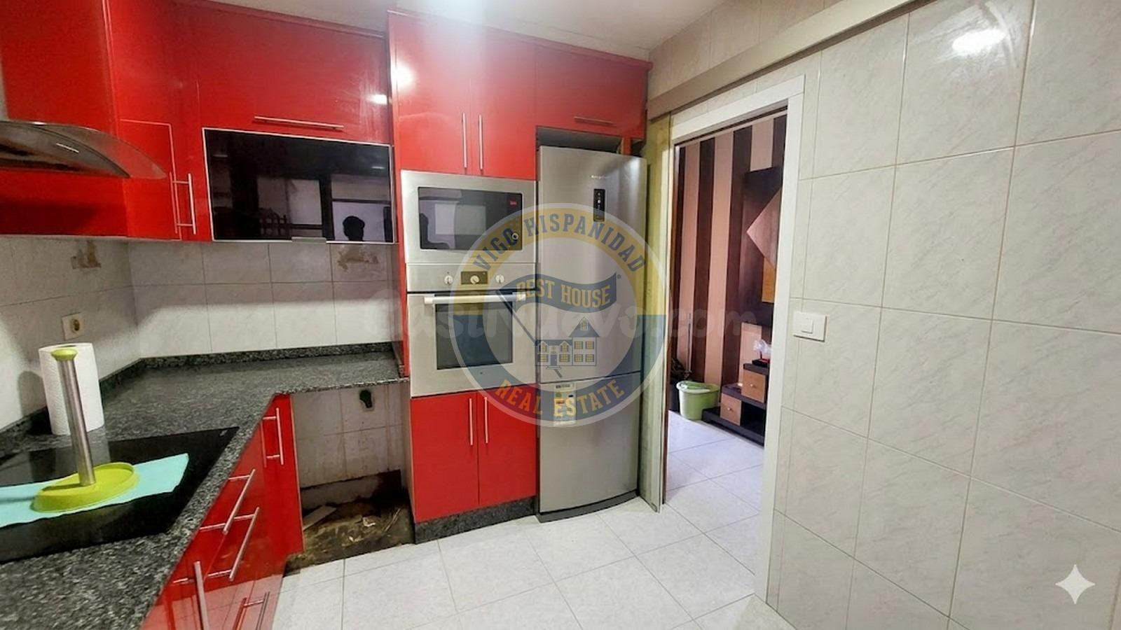 AMPLIA VIVIENDA CON GARAJE EN TRAVESÍA DE VIGO - foto 2
