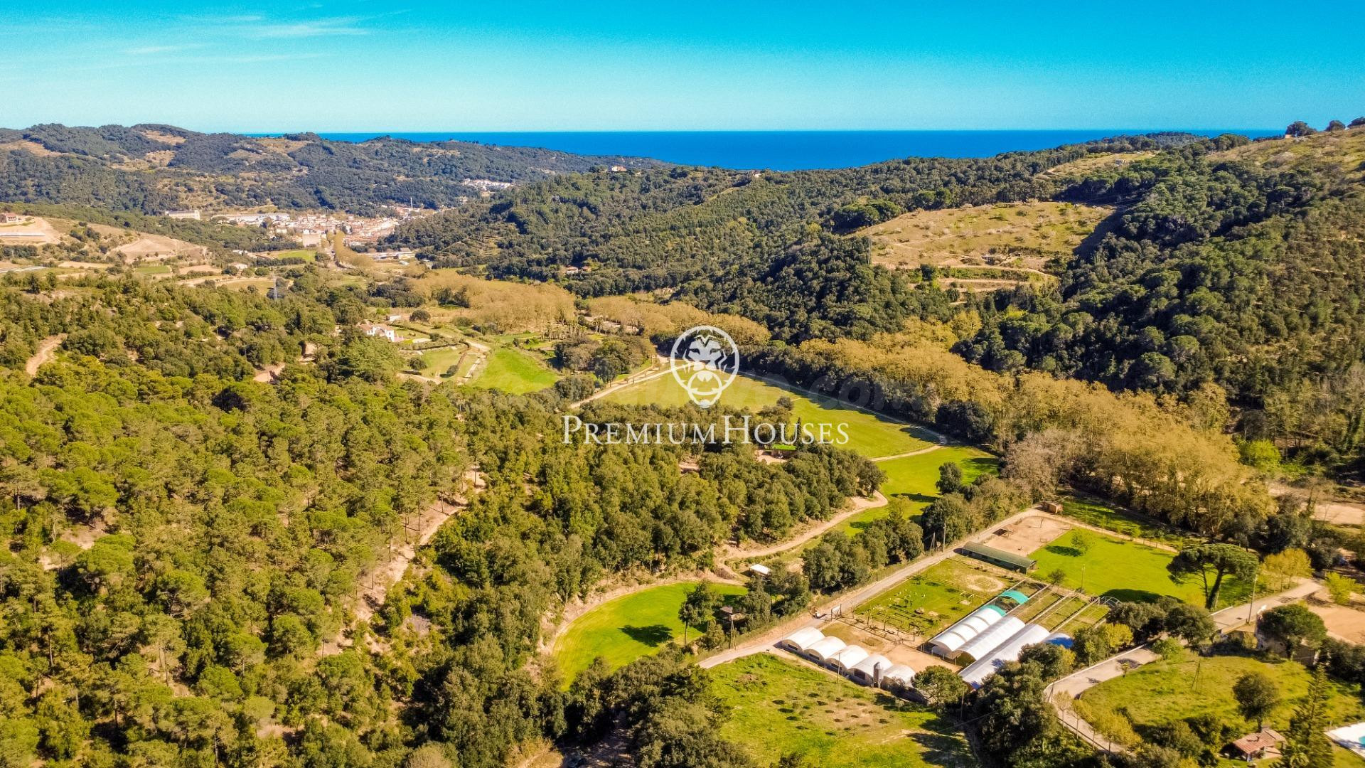 Propiedad con dos casas en venta en Arenys de Munt - foto 2