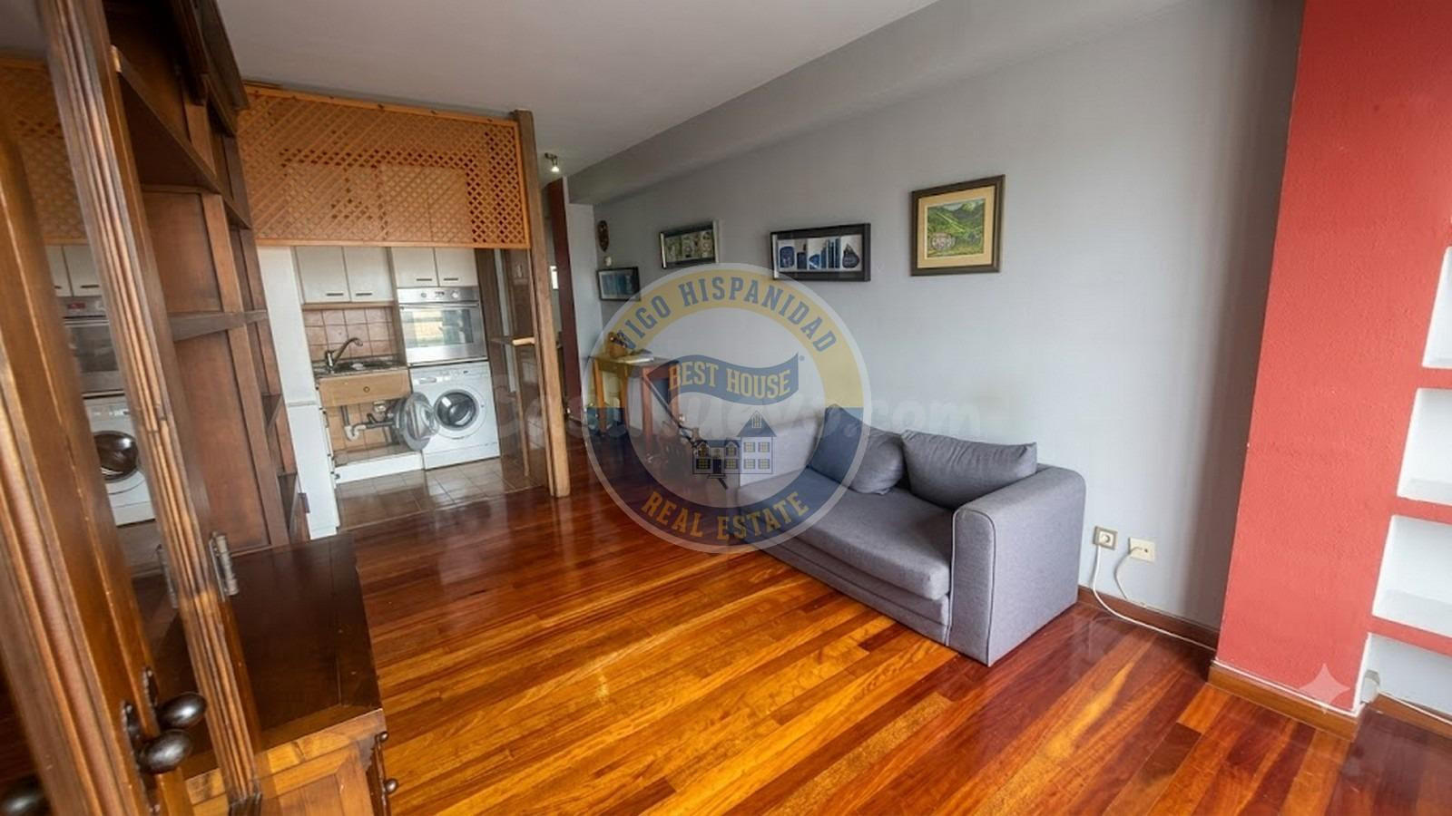 Piso con garaje y vistas a la ría en pleno centro de Vigo