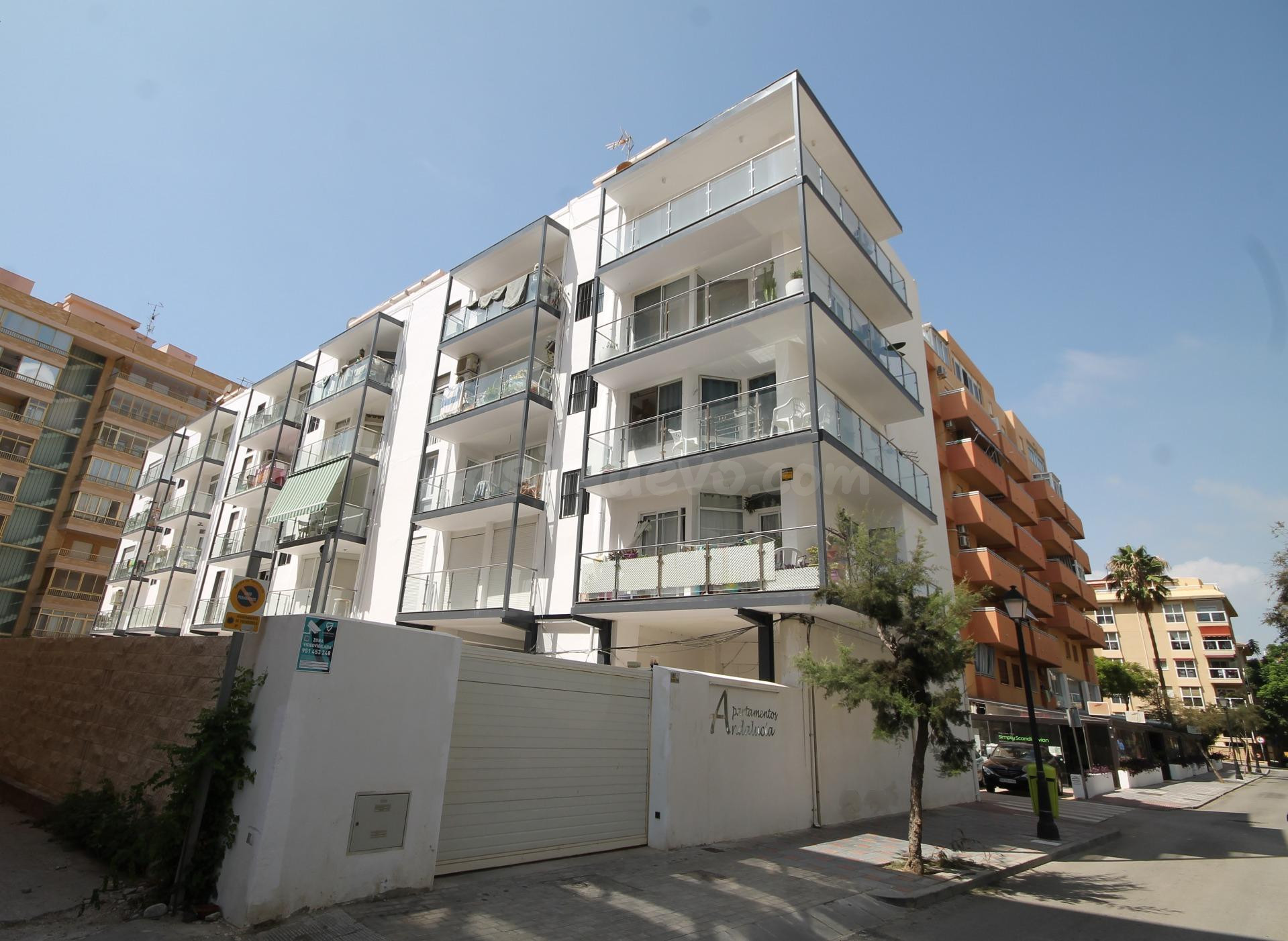 Apartamento de un dormotorio, terraza y parking en Los Bolic