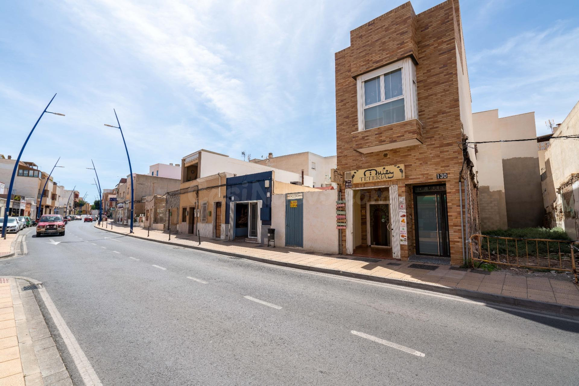 Local comercial 127m² en venta - La cañada
