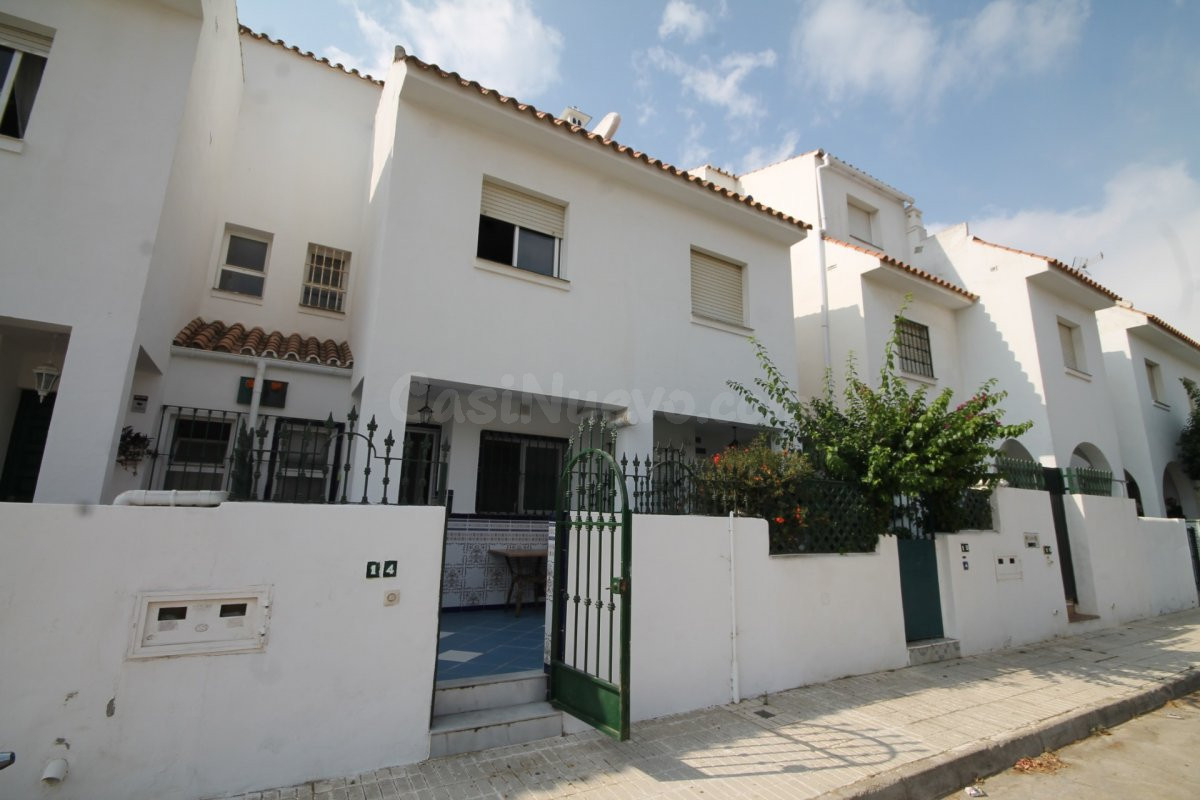 Chalet adosado en venta zona Castillo - foto 2