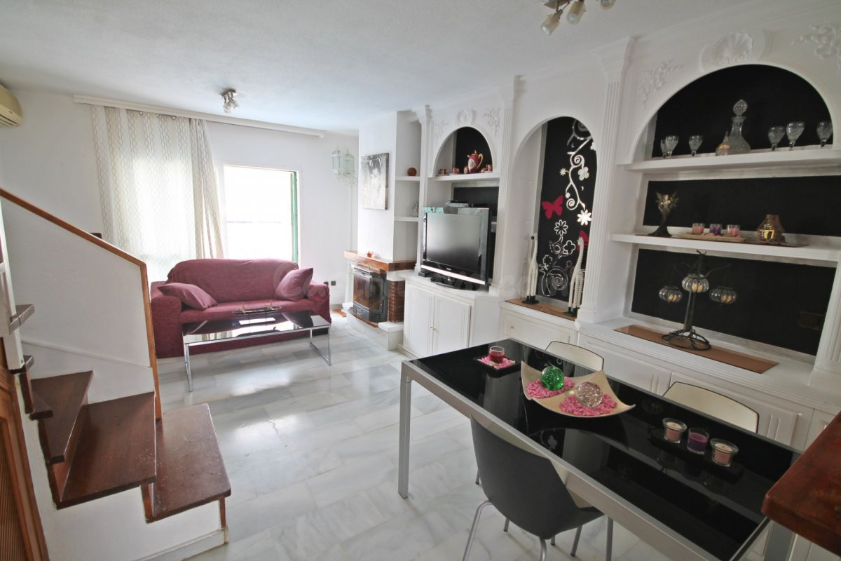 Chalet adosado en venta zona Castillo - foto 3