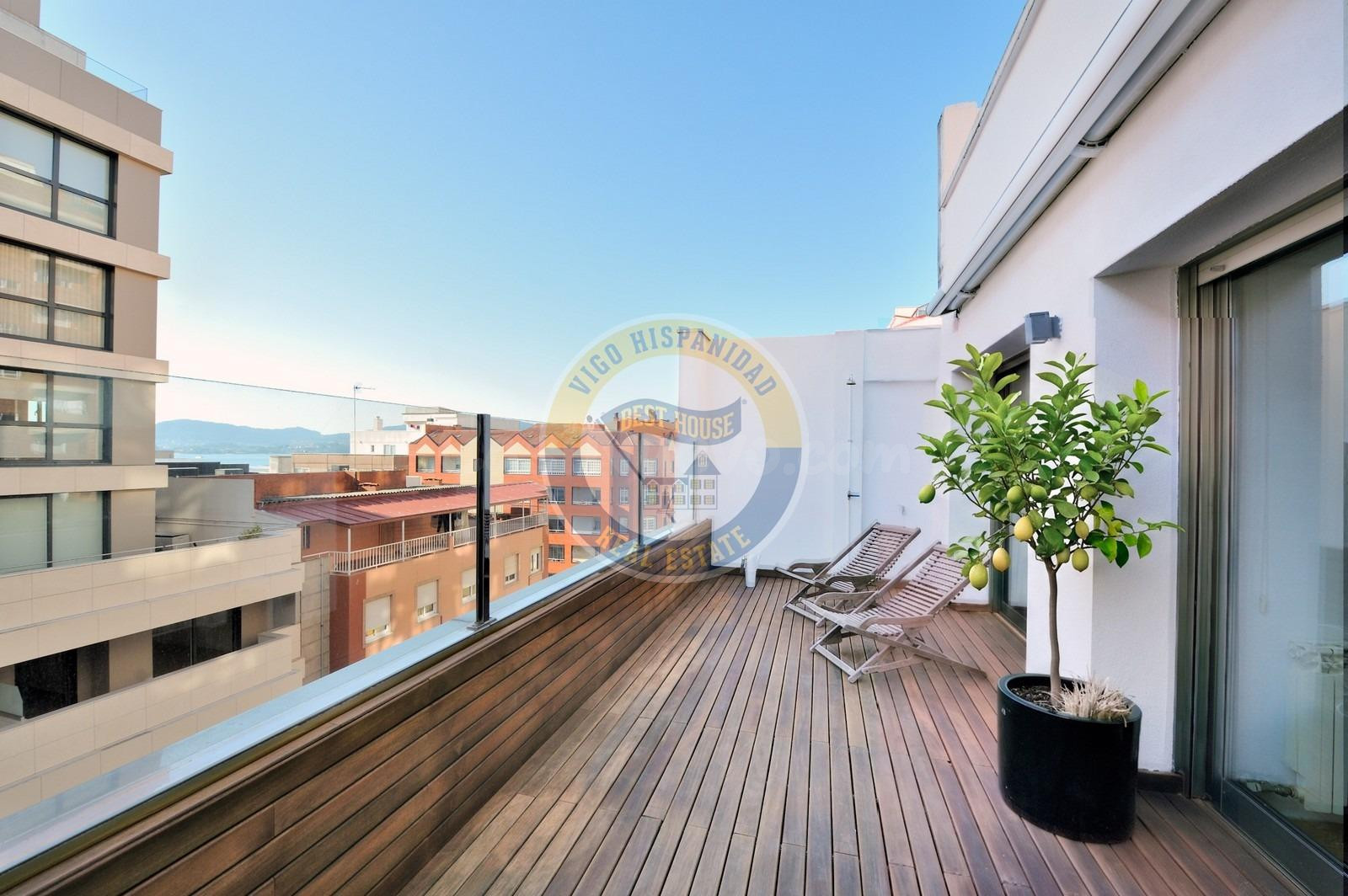¡Espectacular piso reformado con gran terraza solárium y pla