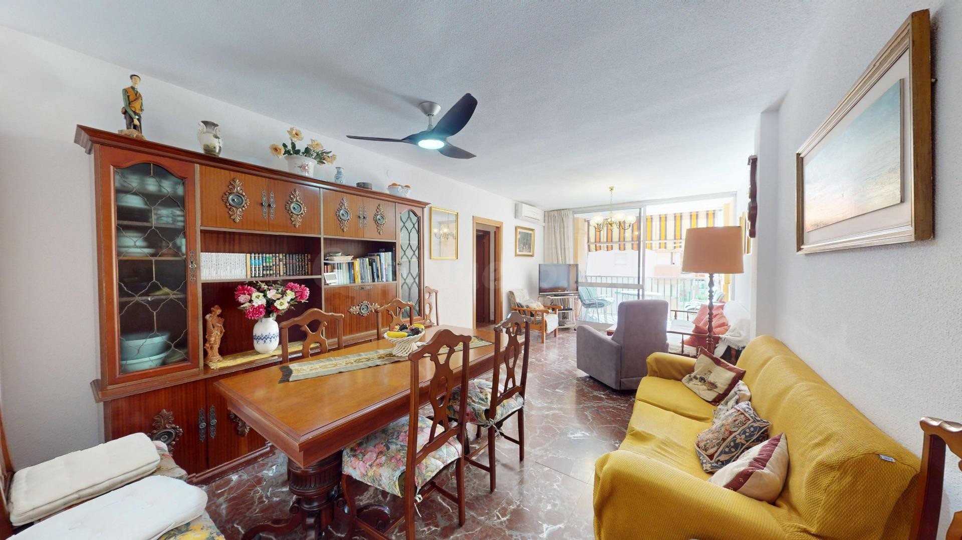 Piso en venta en Fuengirola Centro, 4 dormitorios, terraza,  - foto 2