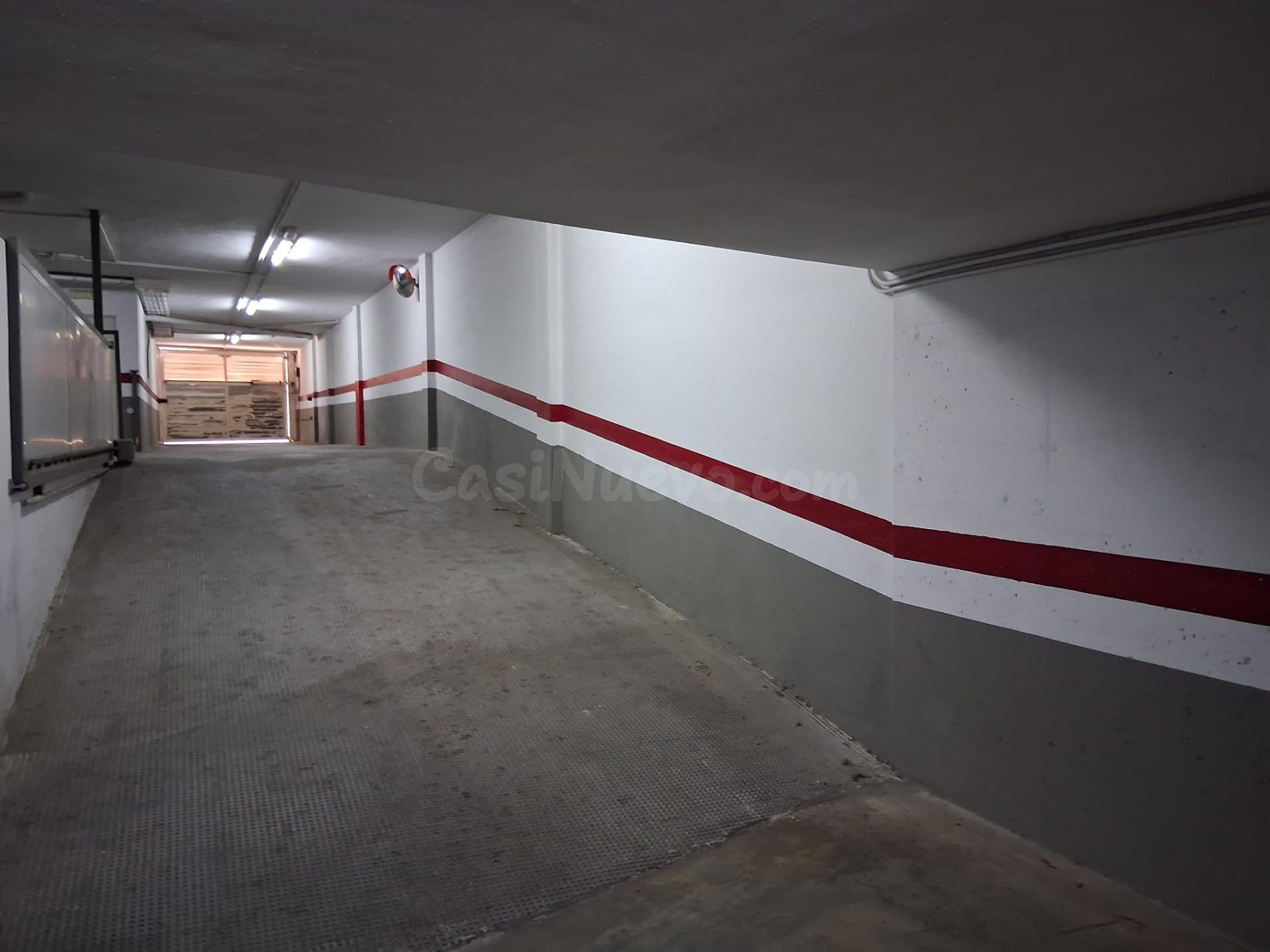 Amplia Plaza de Parking en Zona Avenida Alcora, Castellón - foto 2
