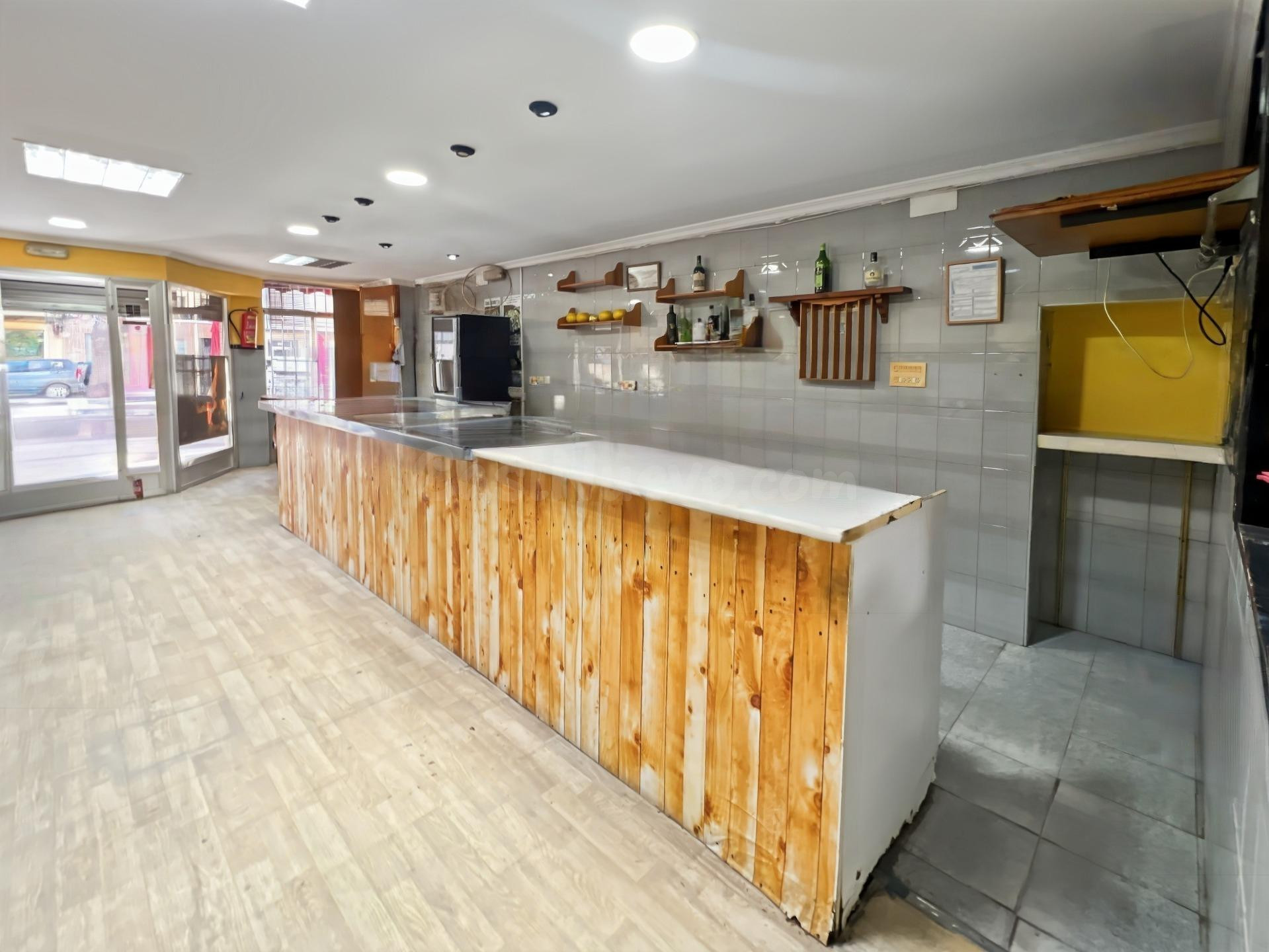 Local Comercial en el Centro de Grao, Castellón: Oportunidad - foto 4