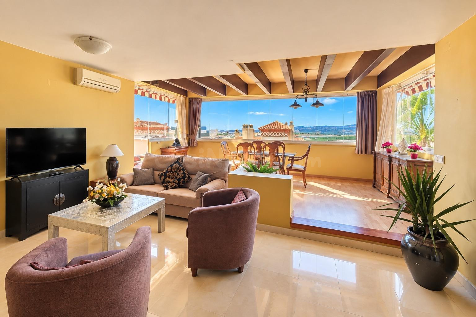 Ático con espectacular terraza de 130 m2 y 2 plazas de garaj