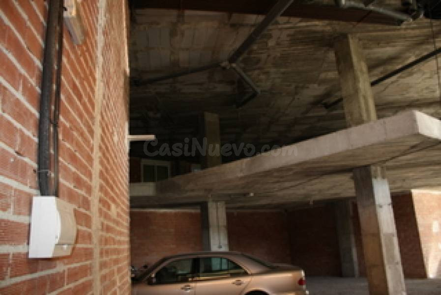Garaje en planta baja en Orihuela. - foto 4