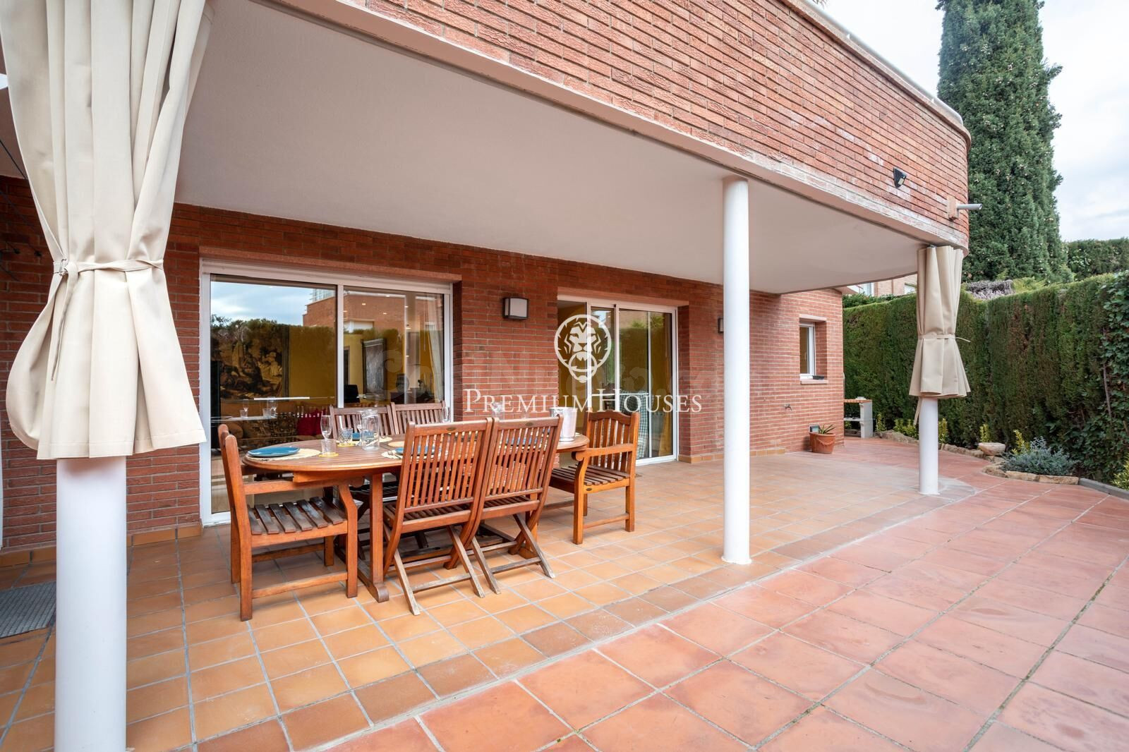 Casa en venta con licencia turística en Sant Vicenç de Monta - foto 3