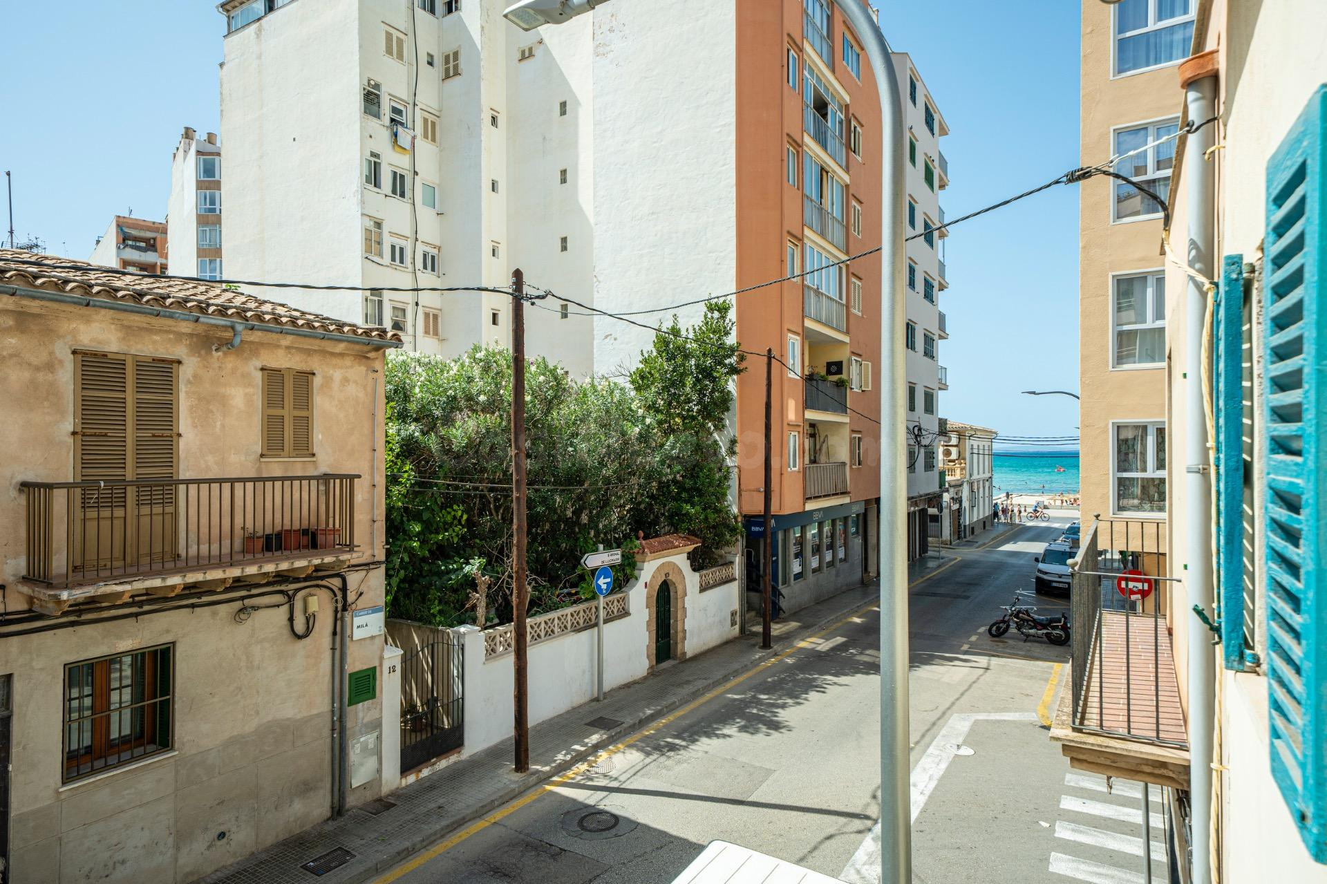 Casa mallorquina de dos alturas a 50 metros del mar en El Ar - foto 4