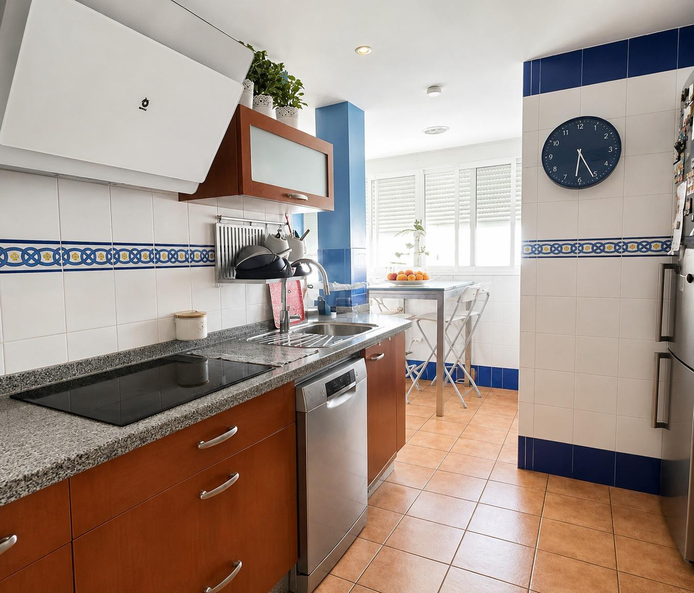 MAGNIFICA VIVIENDA EN EL BARRIO DE LOS REMEDIOS - foto 4