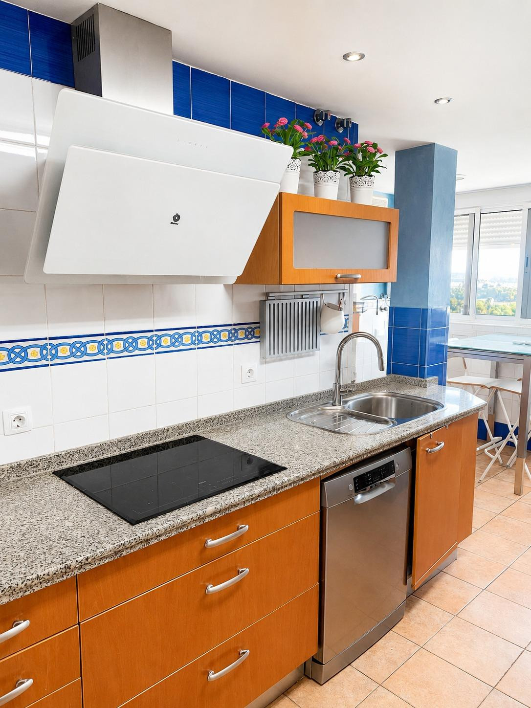 MAGNIFICA VIVIENDA EN EL BARRIO DE LOS REMEDIOS - foto 5