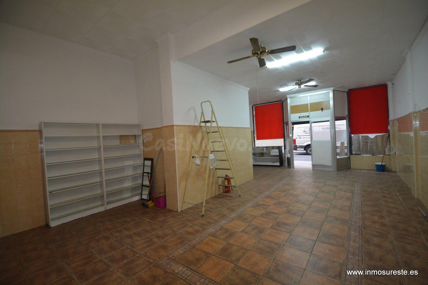 Local comercial en Orihuela zona céntrica cerca del Colegio  - foto 2