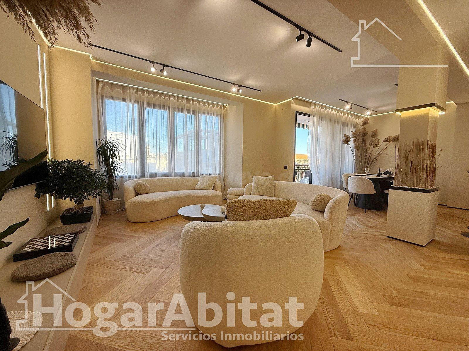 ¡ESPECTACULAR! AMPLIO, MODERNO Y REFORMADO CON TERRAZA, CERC