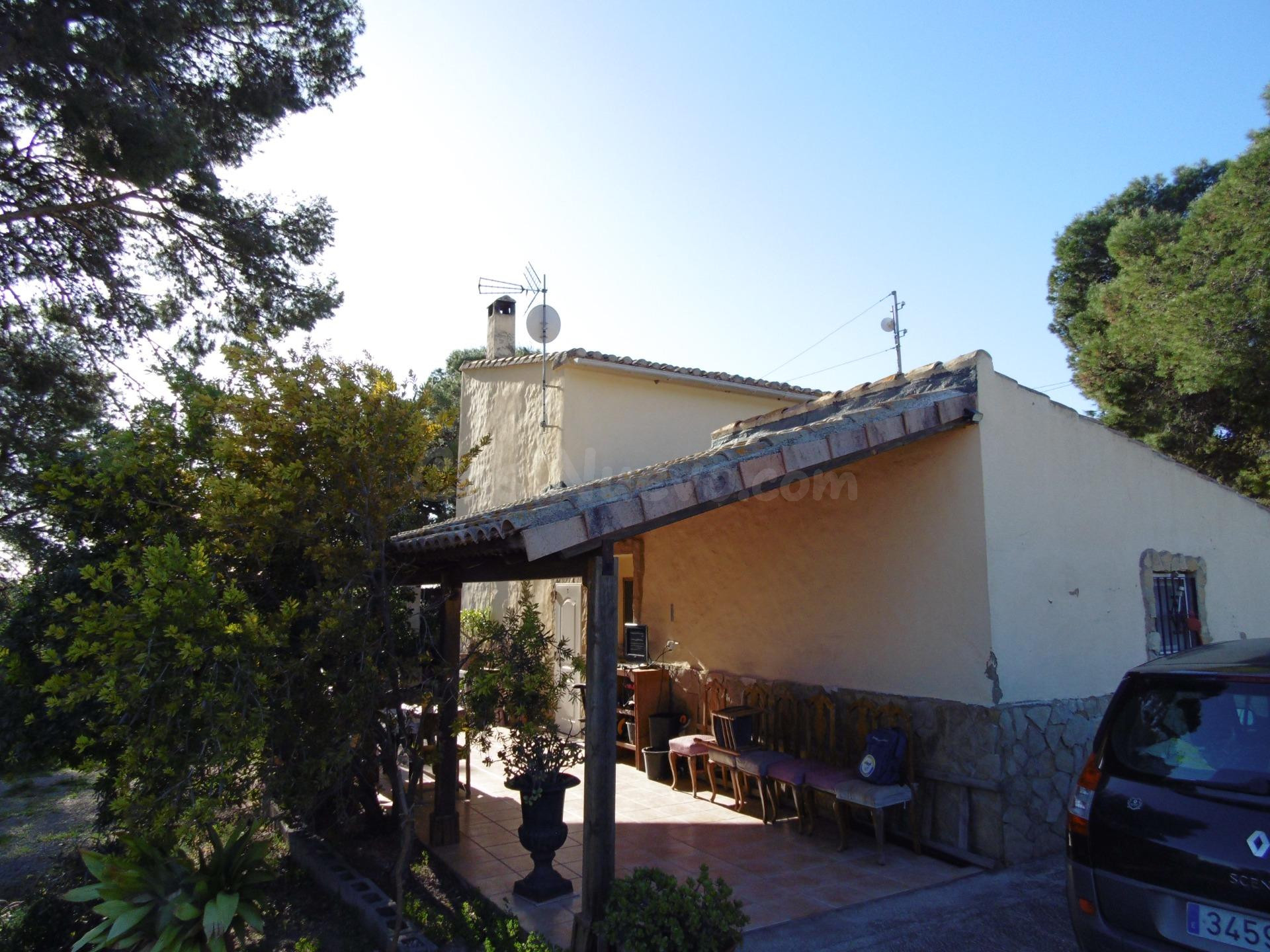 Amplia Casa en Mestrets, Castellón: Espacio y Naturaleza al  - foto 2