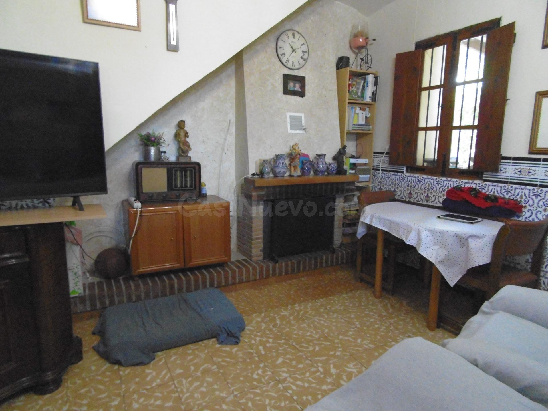 Amplia Casa en Mestrets, Castellón: Espacio y Naturaleza al  - foto 3