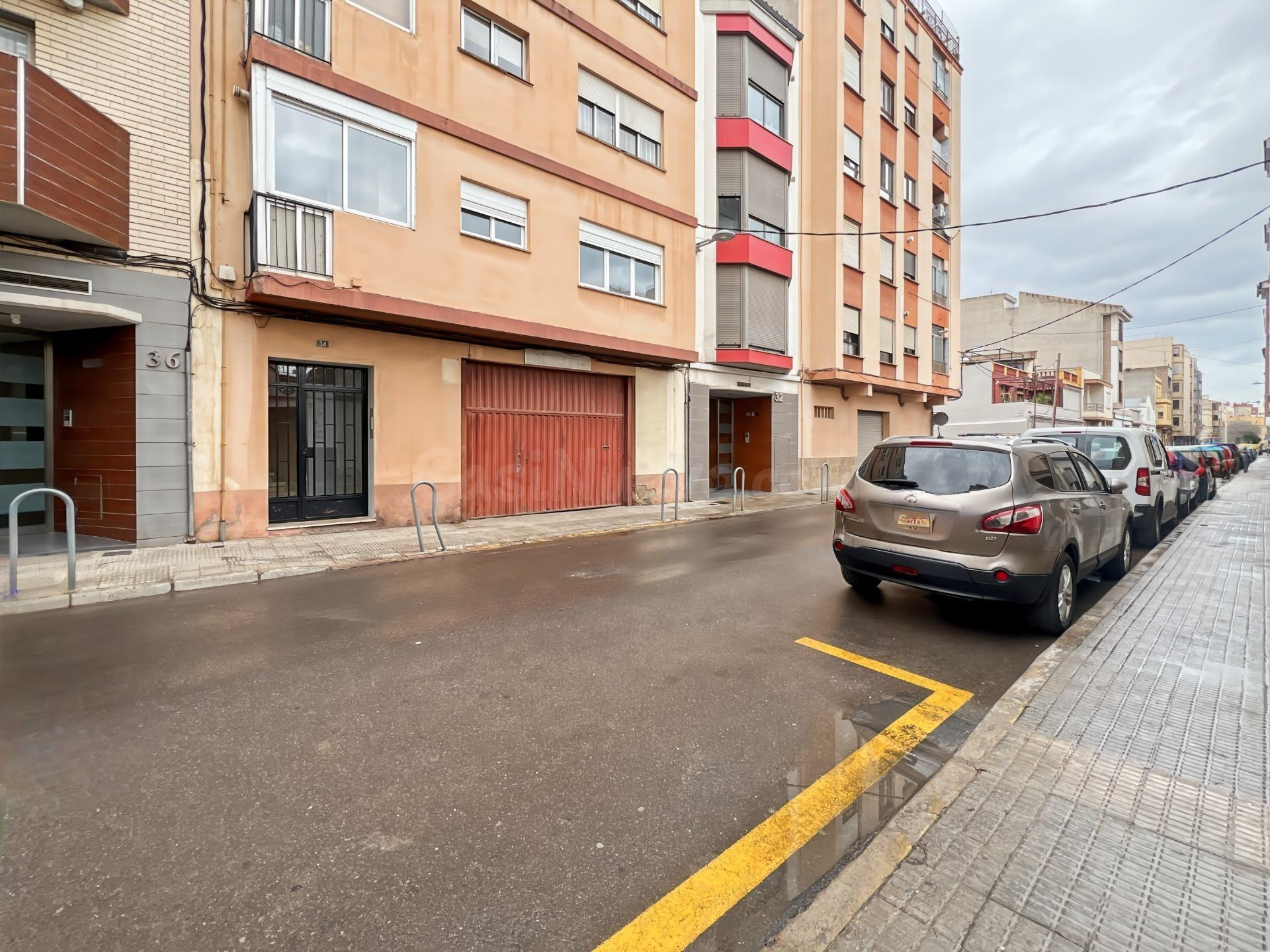 Amplio Almacén en Castellón -