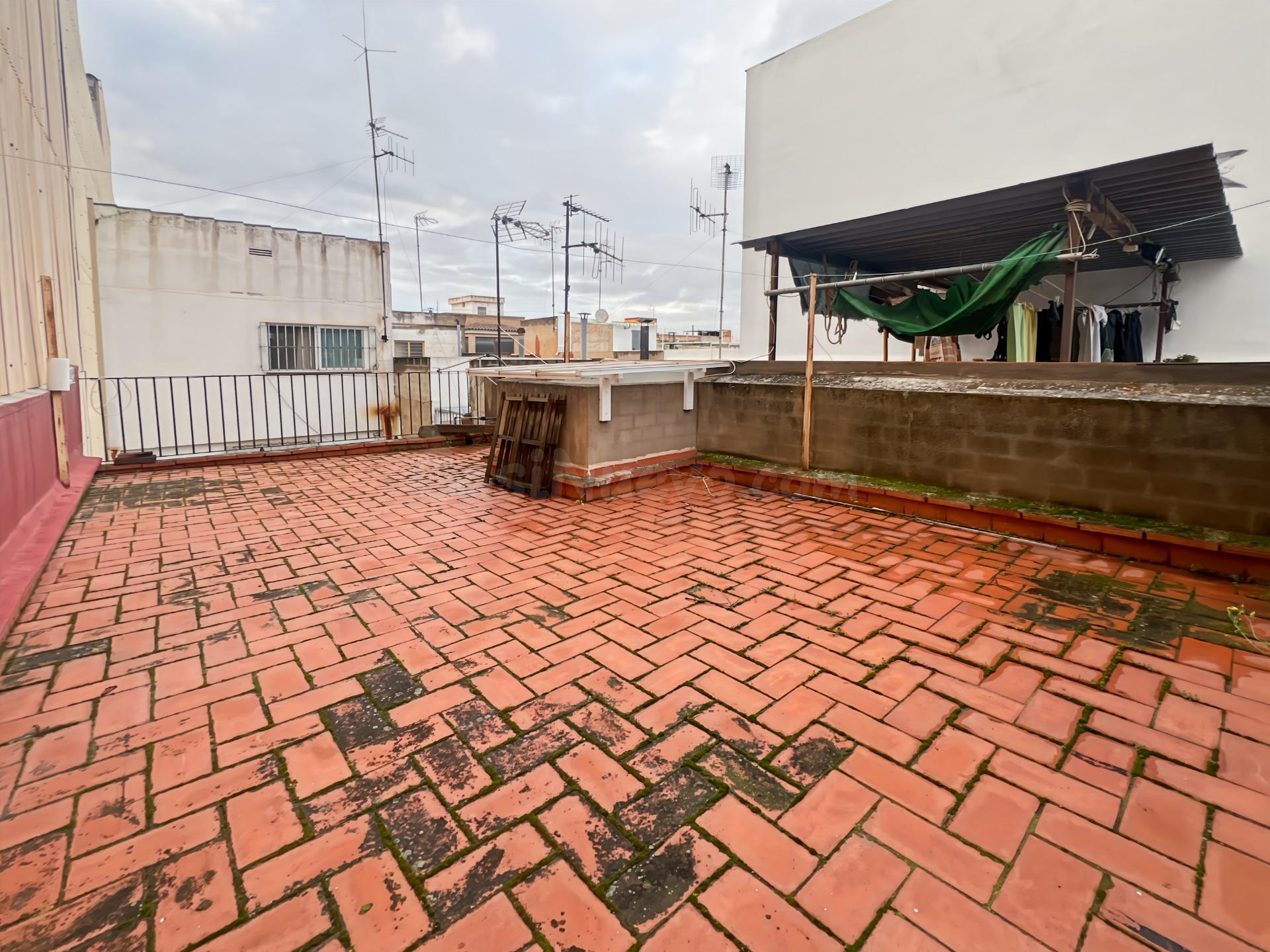 Casa Centro Almazora: 5 habitaciones, 2 Baños y Terraza