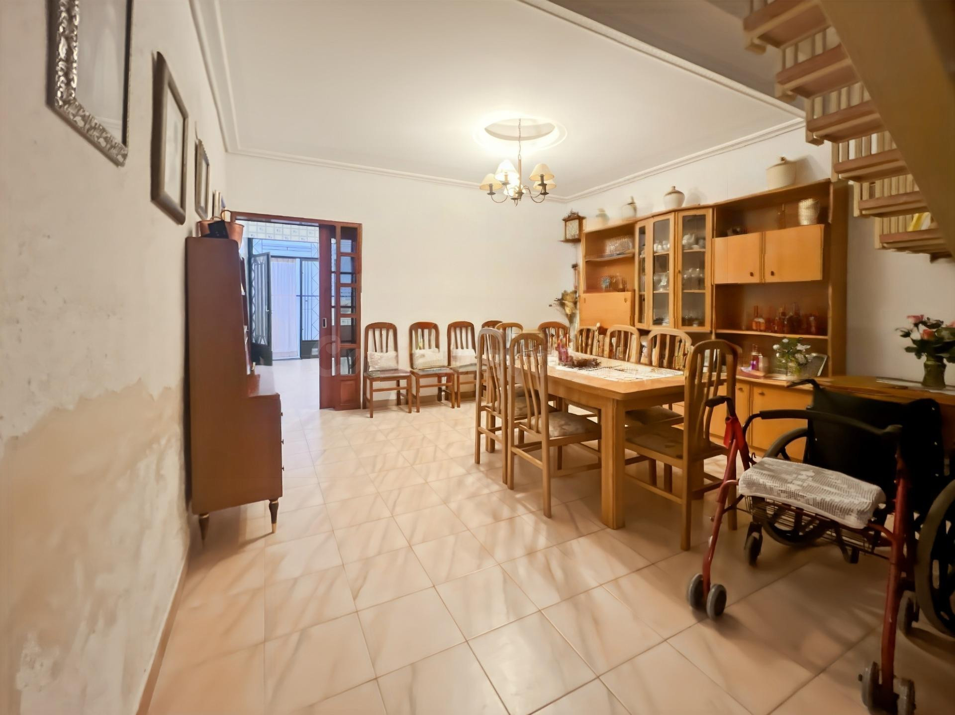 Casa Centro Almazora: 5 habitaciones, 2 Baños y Terraza - foto 4