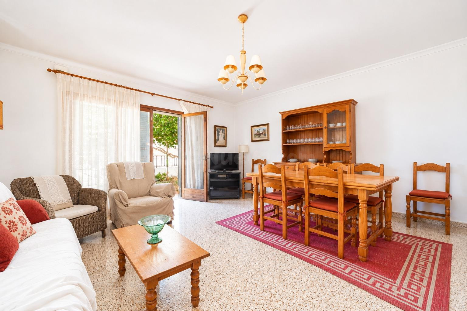 Chalet independiente con parcela de 247 m2 a 550 m del mar – - foto 2