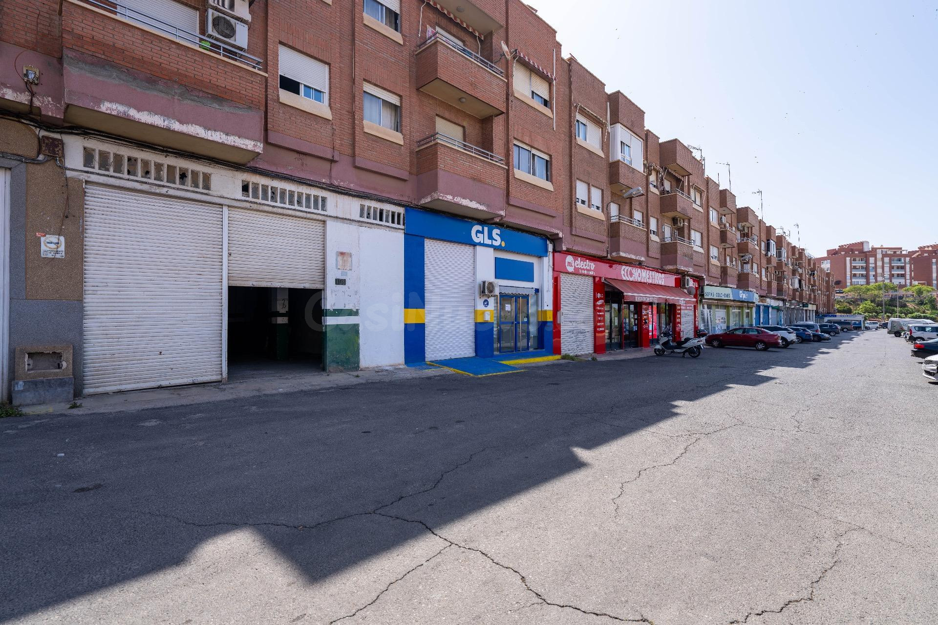 Local comercial 94m² en venta - Torrecardenas - foto 2