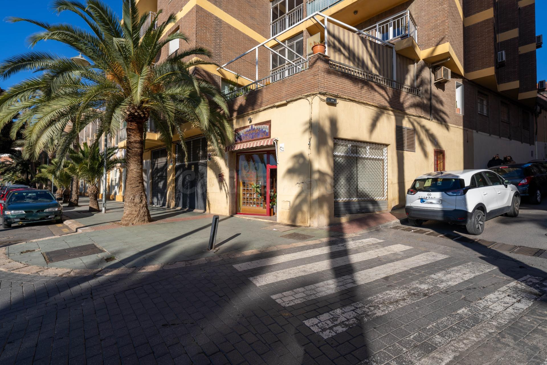 Venta de Local Comercial con Vista al Parque Nicolás Salmeró