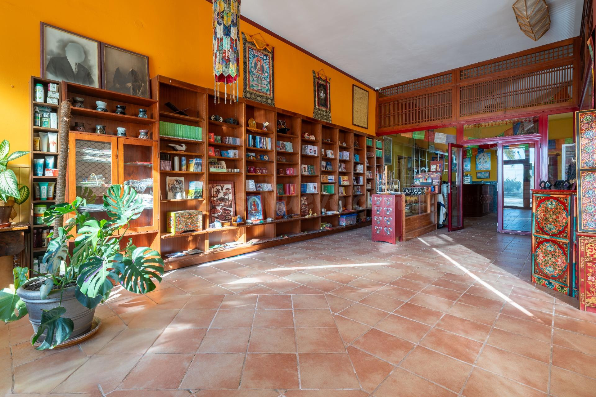 Venta de Local Comercial con Vista al Parque Nicolás Salmeró - foto 2