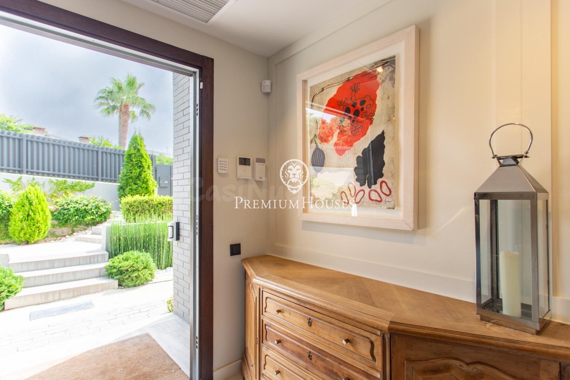 Exclusiva casa contemporania en Can Quirze con vistas al mar - foto 4