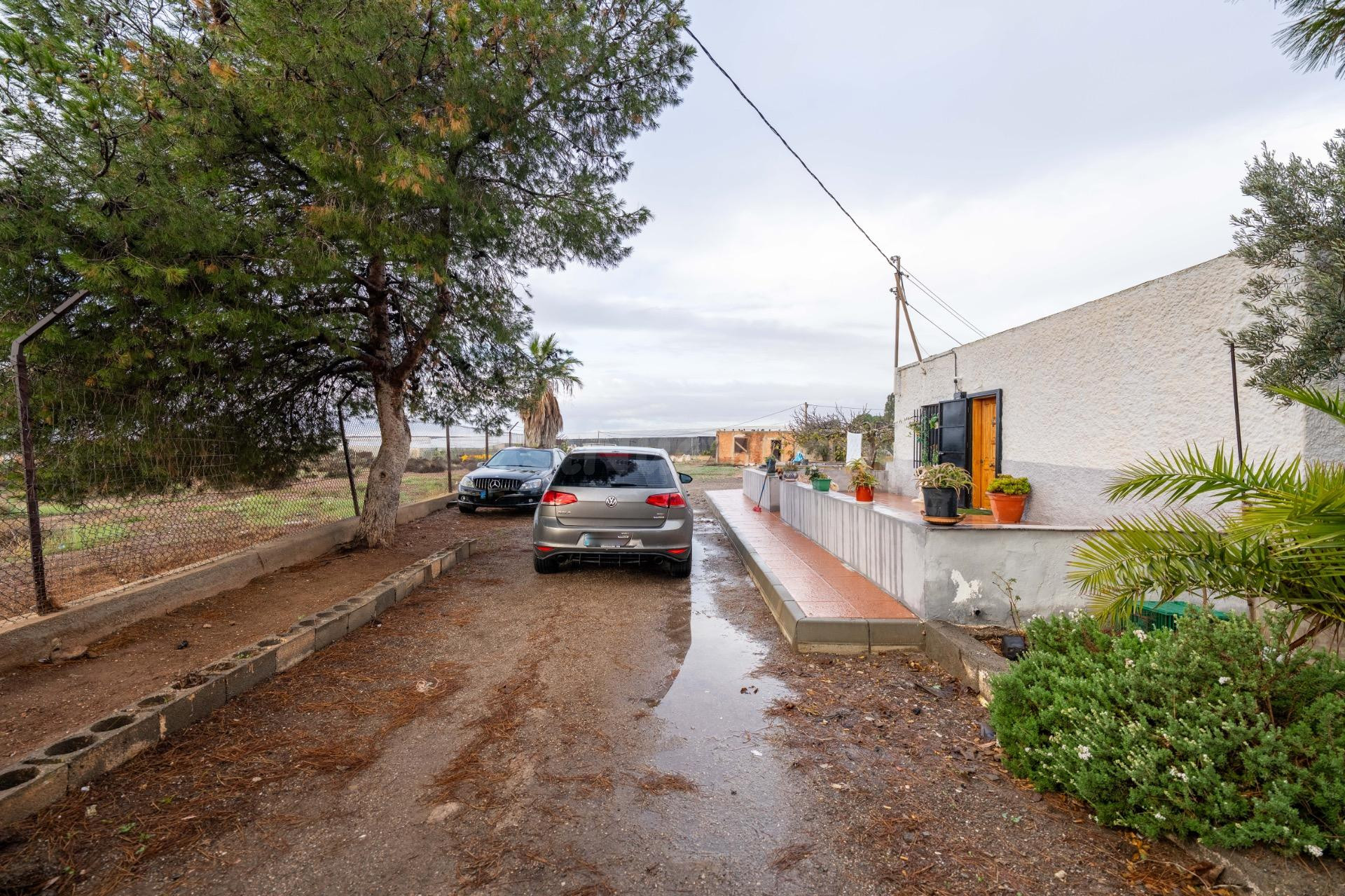 Casa con terreno - foto 2