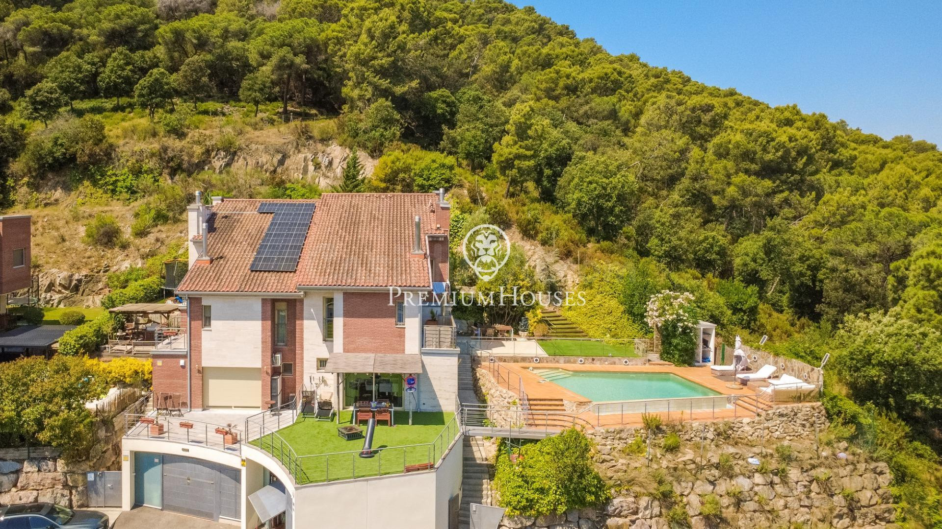 Excelente casa con vistas infinitas en venta en Vallromanes