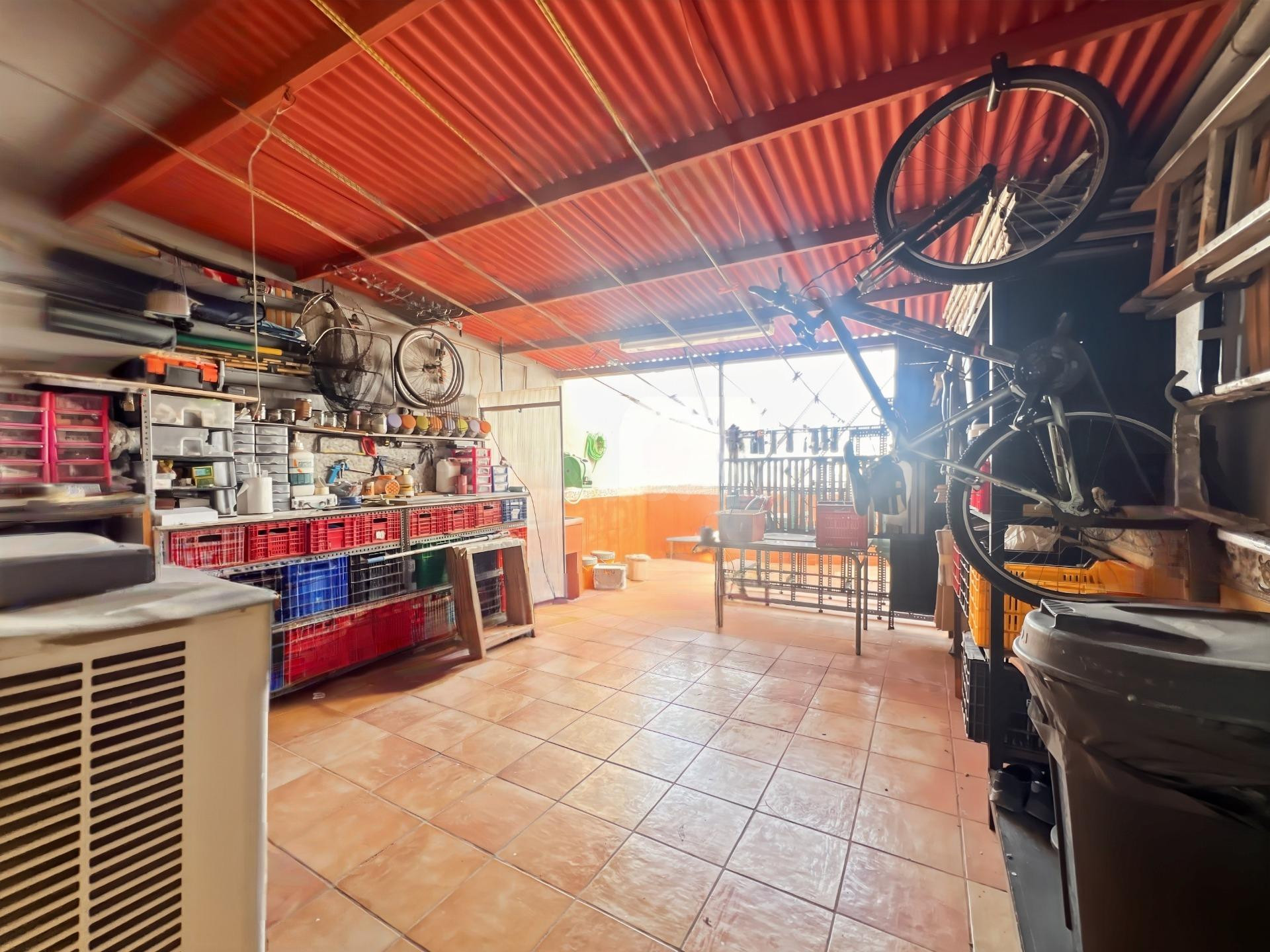 CASA UNIFAMILIAR CON COCHERA - foto 4