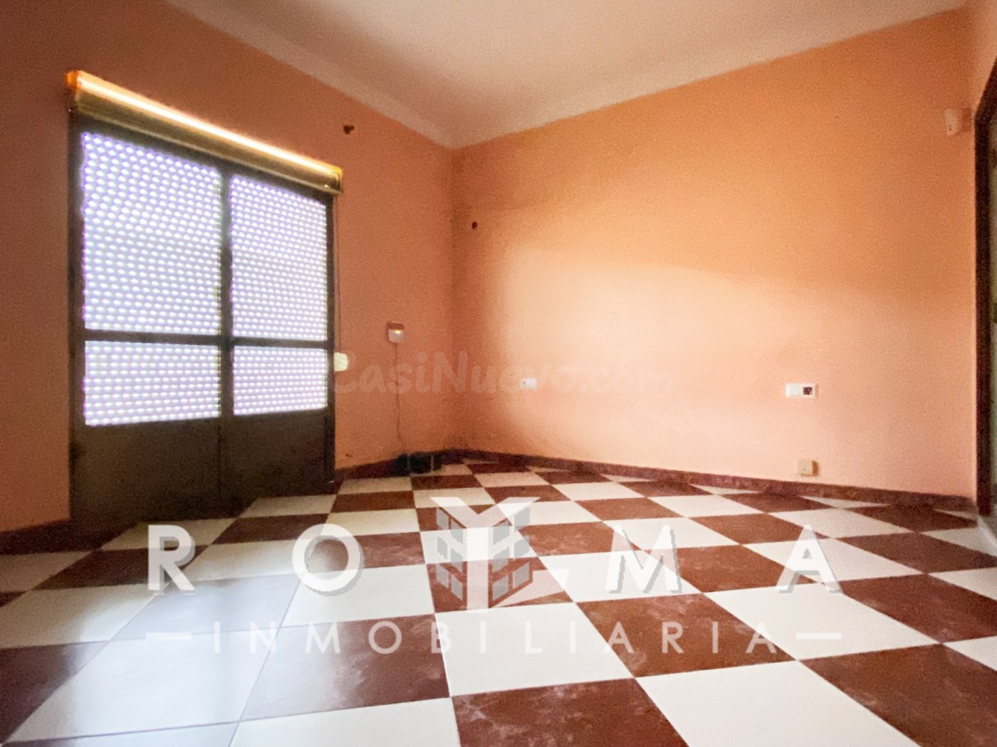 GRAN OPORTUNIDAD AMPLIO PISO CENTRO DE AZNALCÁZAR (SEVILLA)