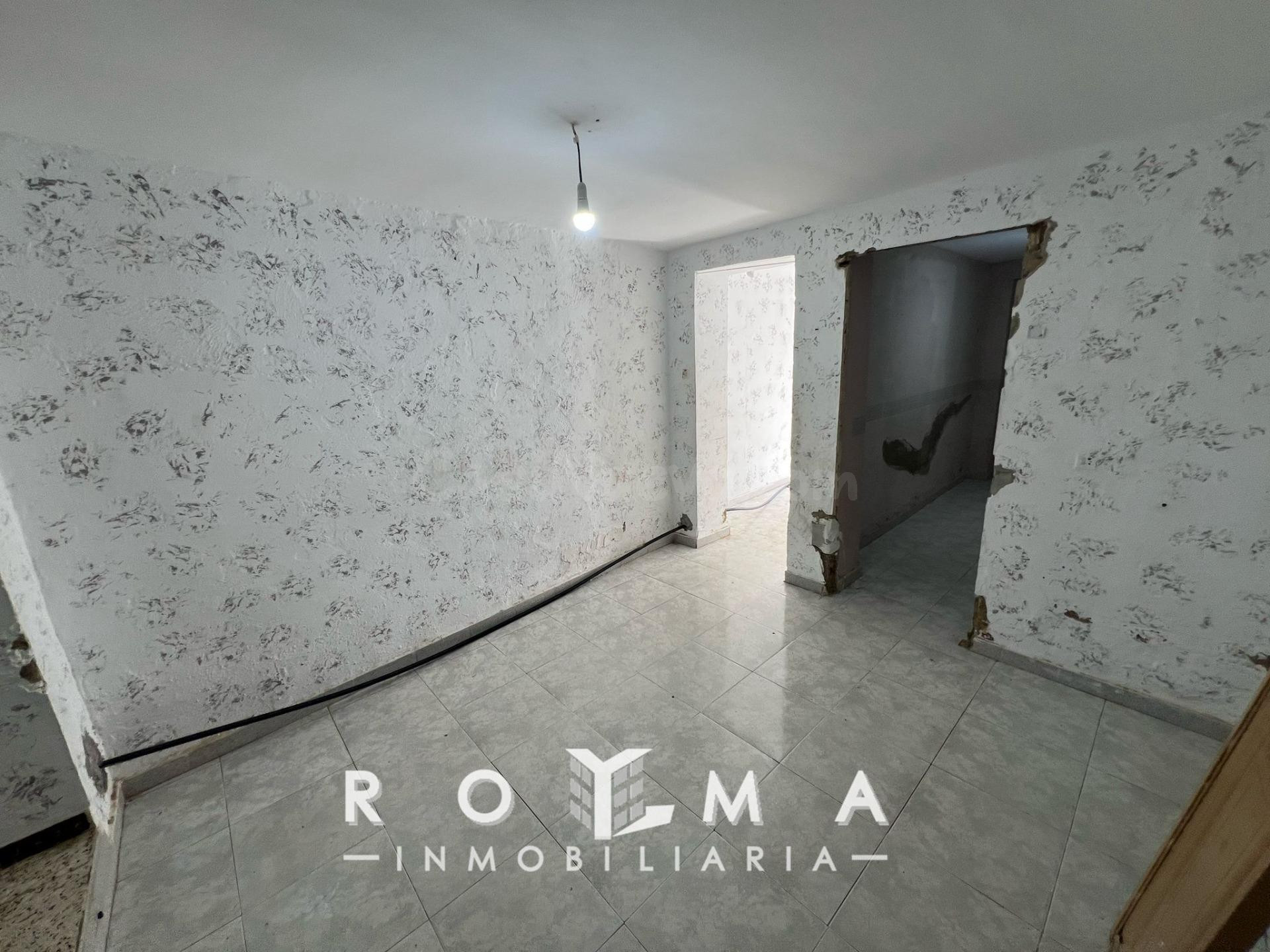 OPORTUNIDAD ADOSADO A REFORMAR EN EL SAUCEJO - foto 3
