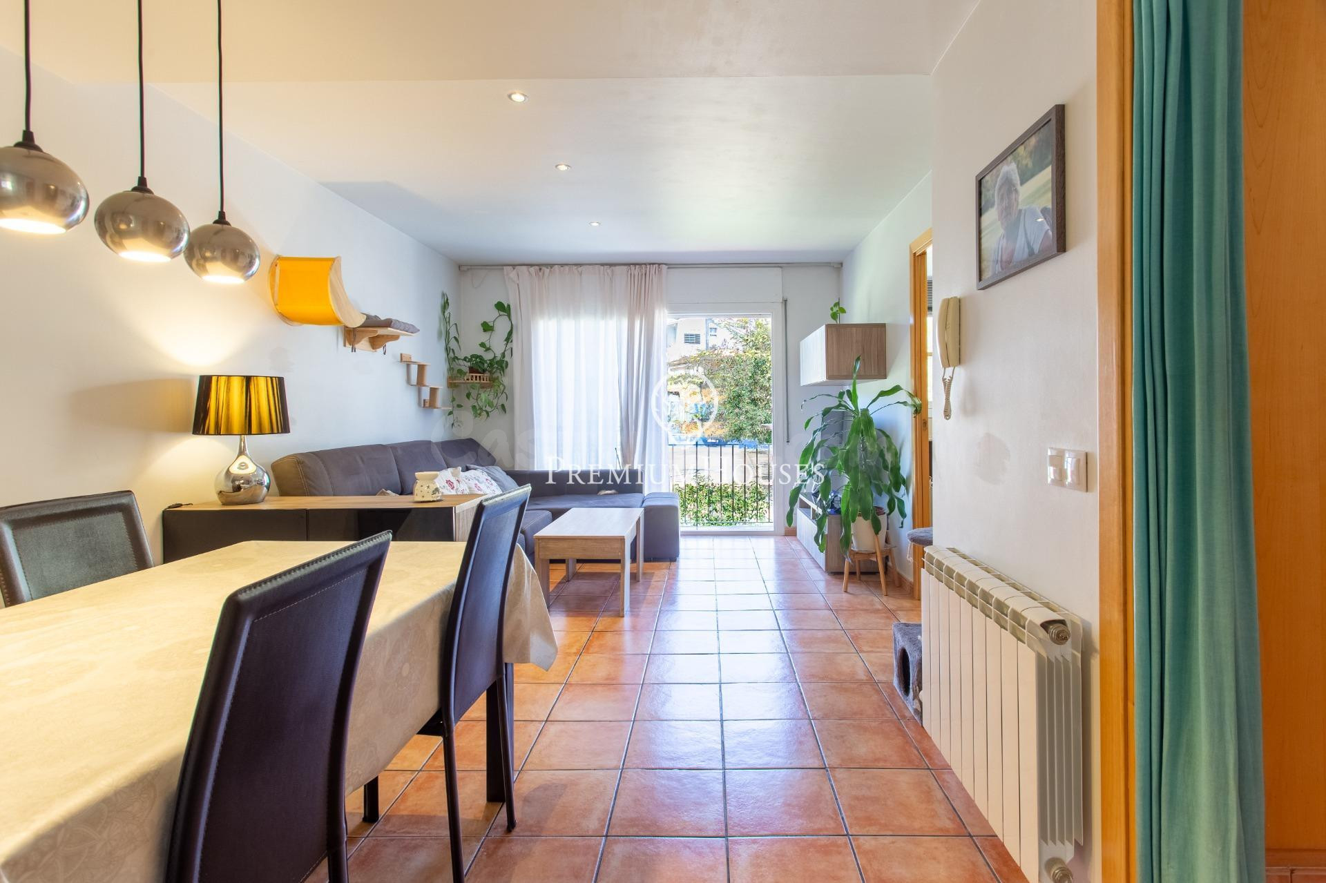 Casa y planta baja en venta en el  centro de Sant Andreu de  - foto 4