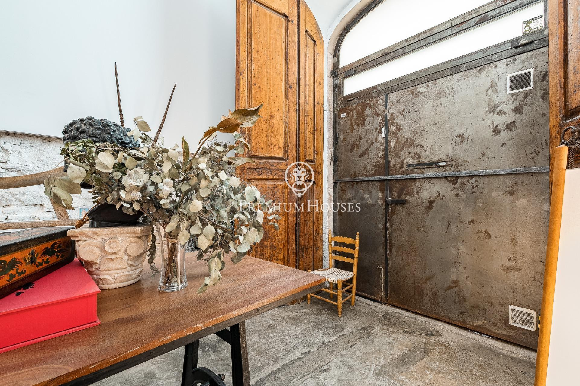 Exclusivo loft de diseño con piscina privada en Poble Sec - foto 3