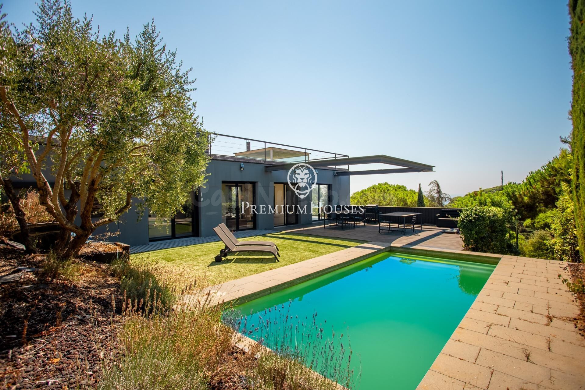 Casa moderna a la venta en Premià de Dalt - foto 2
