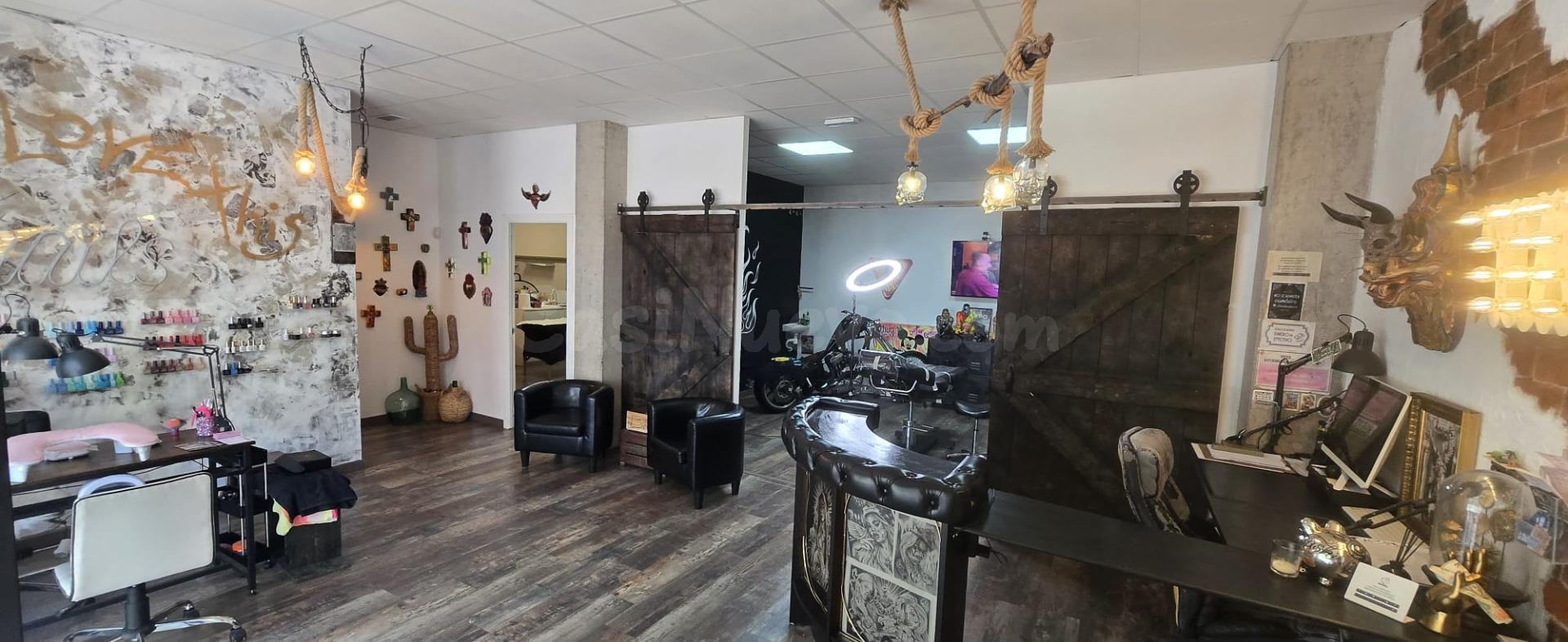Amplio Local Comercial en Uji, Castellón,TRASPASO Y ALQUILER - foto 4