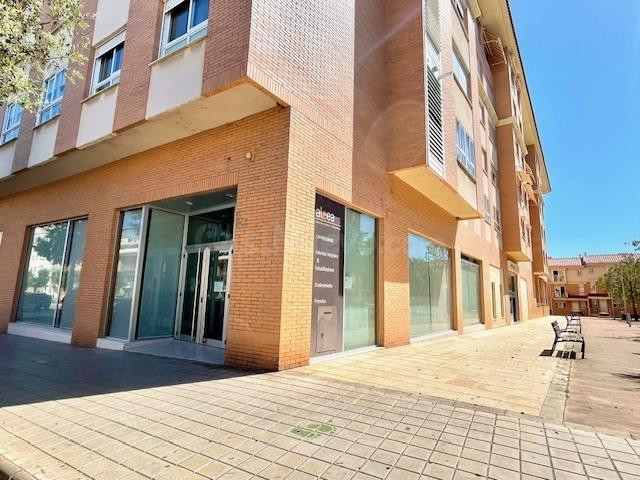 LOCAL COMERCIAL ESQUINERO EN VENTA