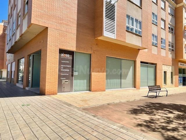 LOCAL COMERCIAL ESQUINERO EN VENTA - foto 3