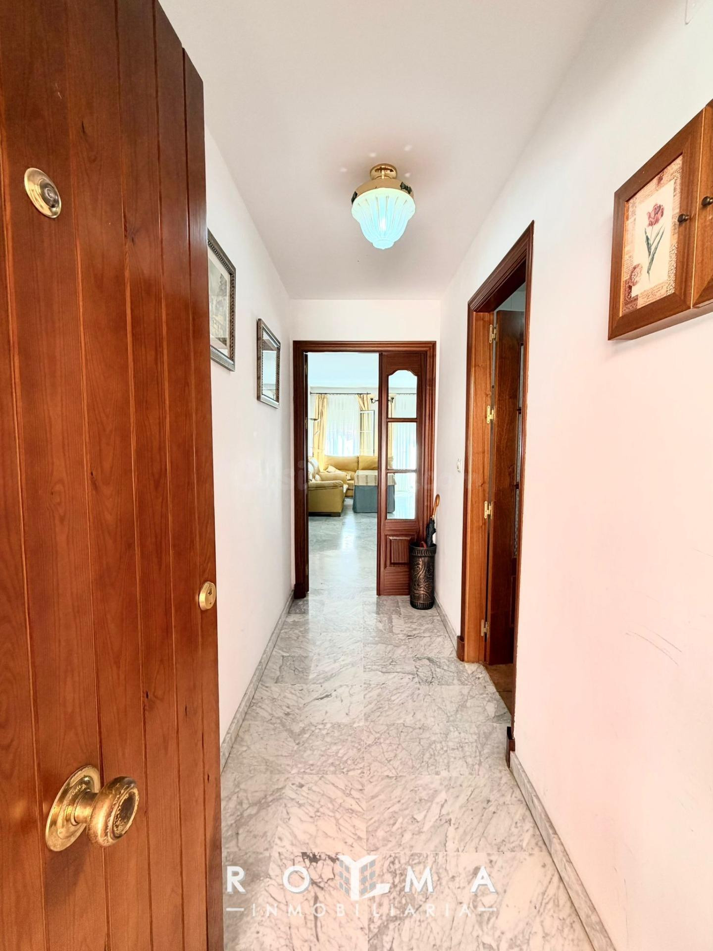 Magnifico piso en Centro Alcalá de Guadaira - foto 4