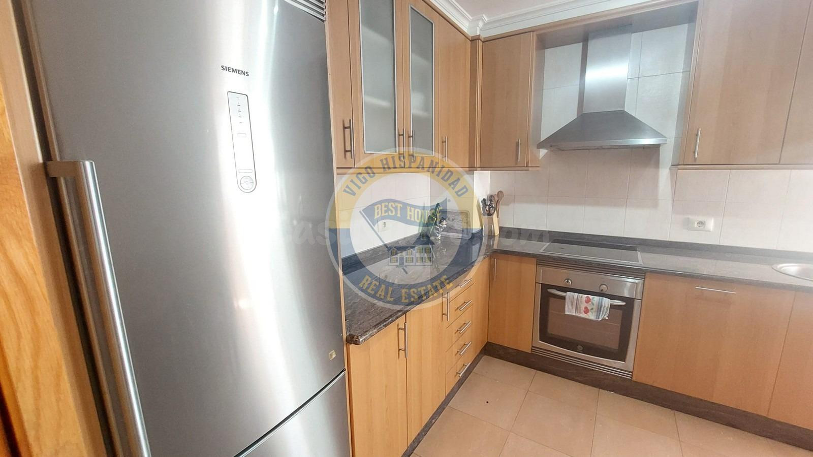 PROXIMO AL CASTRO 3 DORMITORIOS , 2 BAÑOS CON GARAJE Y TRAST - foto 3