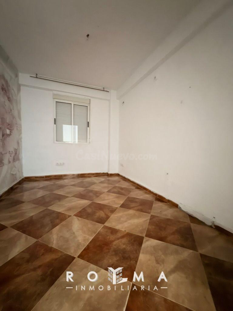 AMPLIO PISO EN CIUDAD ALJARAFE - foto 5