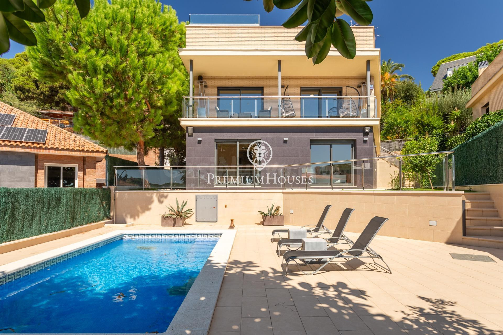 Casa independiente en venta en Premià de Dalt - foto 2