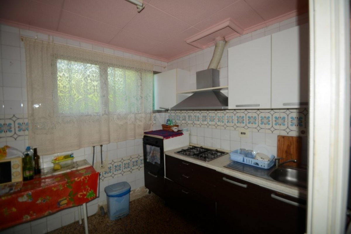 Casa con terreno en Orihuela zona San Bartolomé, 70 m2 construidos de vivienda y parcela de 4.000 m2