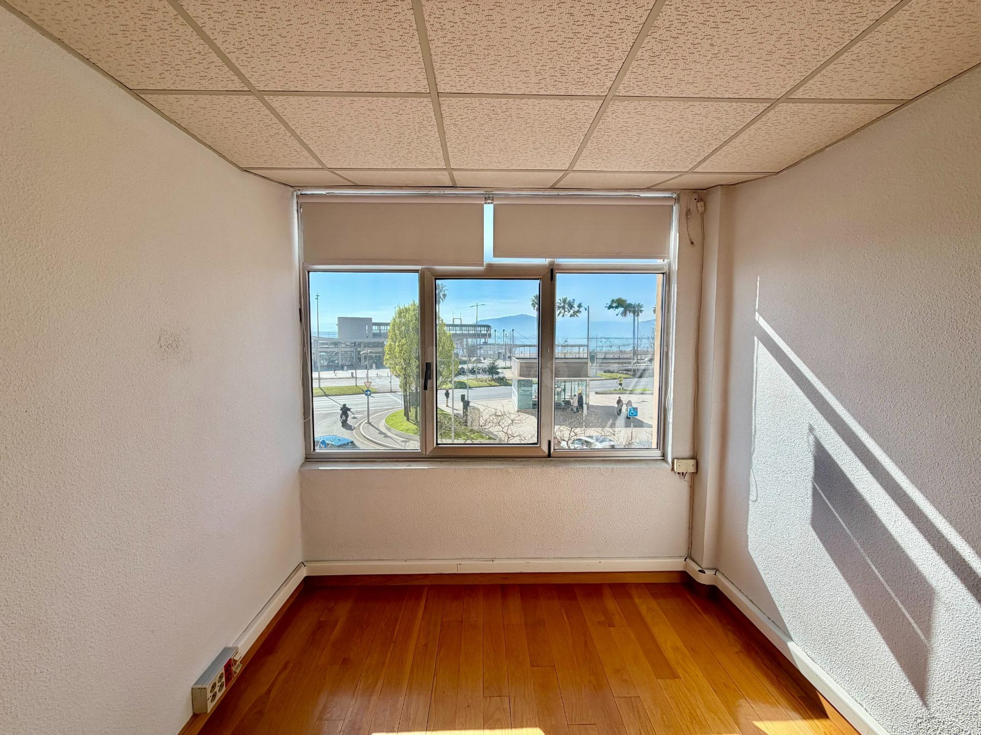 Oficina exclusiva con vistas a la Bahía de Santander y Centr - foto 3