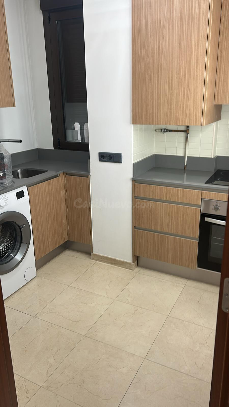 Estudio para alquilar de 1 dormitorio en Orihuela, zona centro cerca de la Plaza Nueva, de 60 m2 construidos.